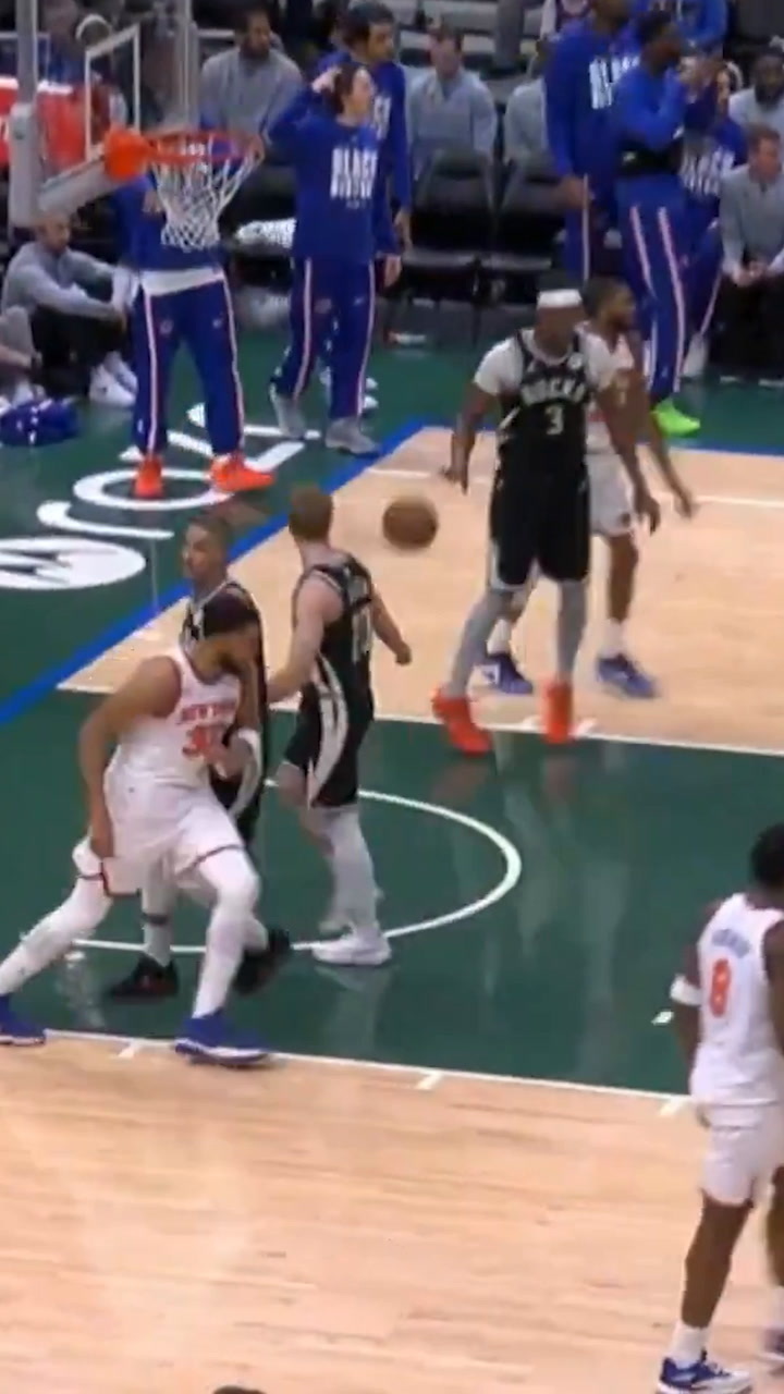 Jalen Brunson became the fastest Knick in franchise history to reach 7000points with this monster 1st quarter.